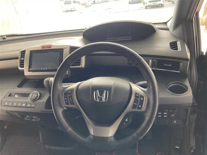 2015 Honda Freed Spike DAA-GP3 (UW-69a694148cc82)[15]