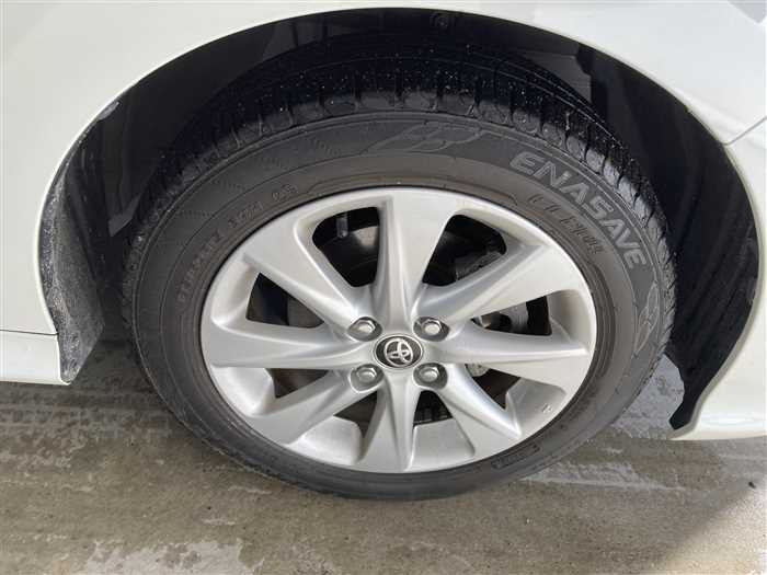 2020 Toyota Yaris 6AA-MXPH10 (UW-69ad0002b9186)[7]