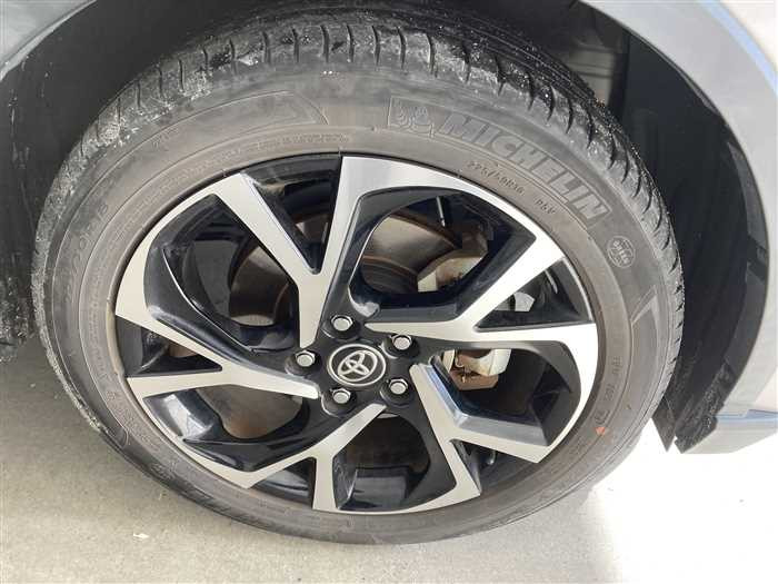 2019 Toyota C-HR 6AA-ZYX11 (UW-69771e4d39631)[7]