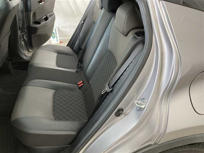 2019 Toyota C-HR 6AA-ZYX11 (UW-69771e4d39631)[13]