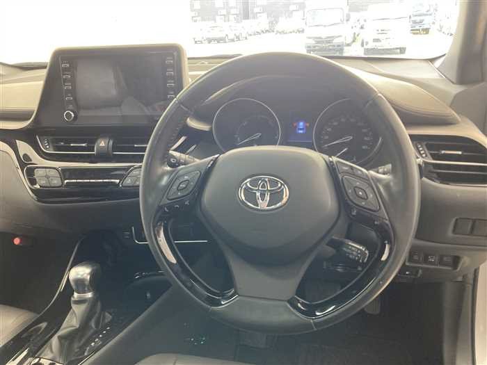 2019 Toyota C-HR 6AA-ZYX11 (UW-69771e4d39631)[16]