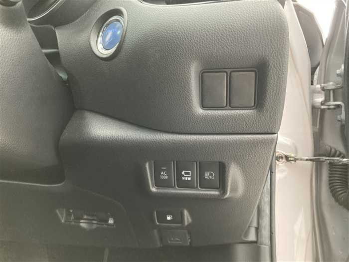 2019 Toyota C-HR 6AA-ZYX11 (UW-69771e4d39631)[17]