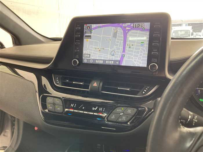 2019 Toyota C-HR 6AA-ZYX11 (UW-69771e4d39631)[20]