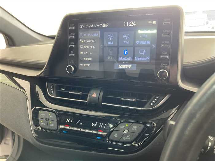 2019 Toyota C-HR 6AA-ZYX11 (UW-69771e4d39631)[21]