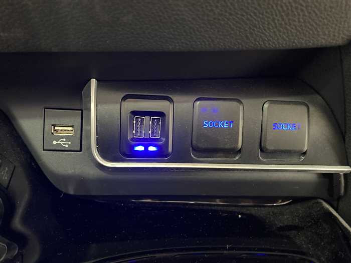 2019 Toyota C-HR 6AA-ZYX11 (UW-69771e4d39631)[22]