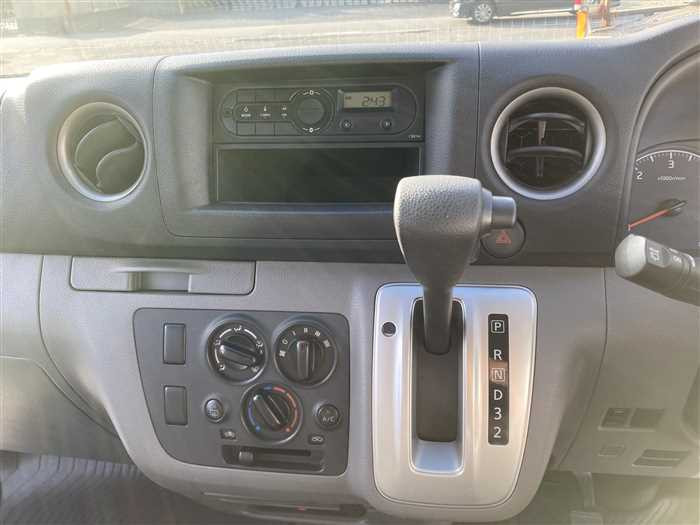 2019 Nissan NV350 Caravan LDF-VW2E26 (UW-695e10f84c056)[20]