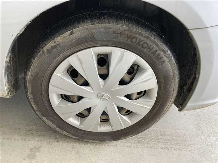 2012 Toyota Corolla Axio DBA-NZE161 (UW-69ad0017714ff)[7]