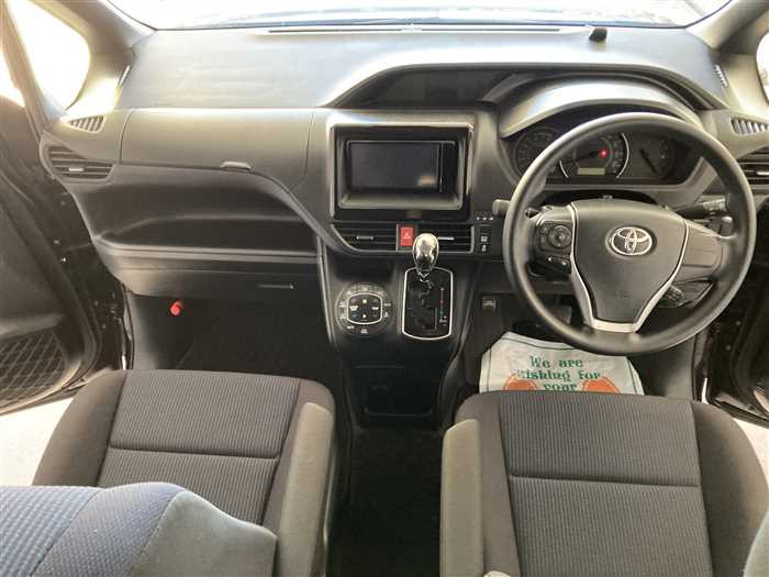 2020 Toyota Noah 3BA-ZRR80G (UW-695e10fb42f0f)[17]