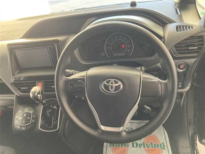 2020 Toyota Noah 3BA-ZRR80G (UW-695e10fb42f0f)[18]