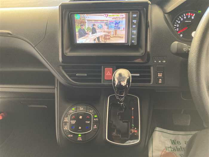 2020 Toyota Noah 3BA-ZRR80G (UW-695e10fb42f0f)[23]