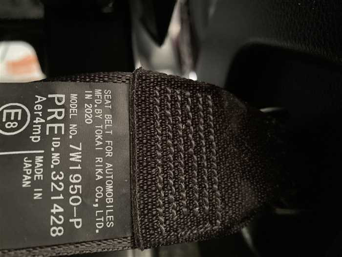 2020 Toyota Noah 3BA-ZRR80G (UW-695e10fb42f0f)[25]