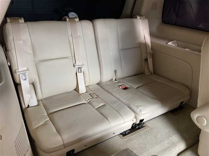 2008 Cadillac Escalade KN KNOWN (UW-695e10fbdb32b)[13]