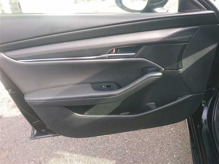 2021 Mazda Mazda3 BPFP (UW-69b27919a43cd)[13]