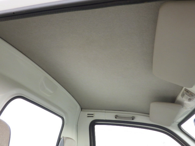 1999 Mitsubishi Minicab Truck U42T (UW-697888ba13774)[18]