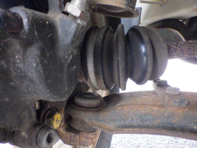 1999 Mitsubishi Minicab Truck U42T (UW-697888ba13774)[28]