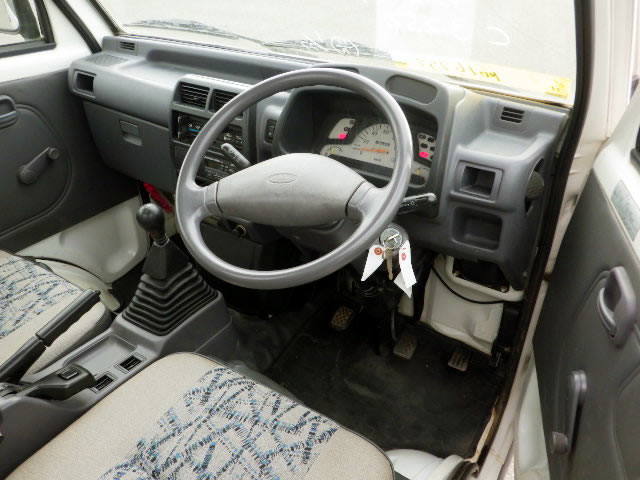 1999 Mitsubishi Minicab Truck U42T (UW-697888ba13774)[11]