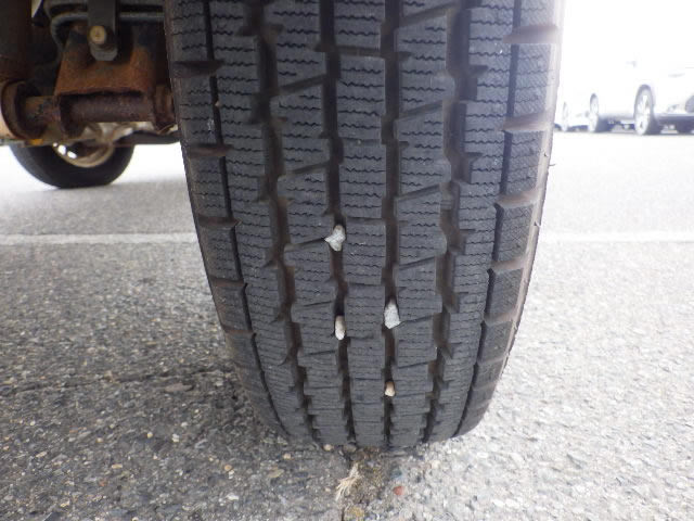 1999 Mitsubishi Minicab Truck U42T (UW-697888ba13774)[30]