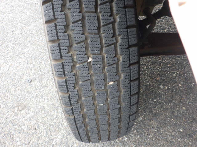 1999 Mitsubishi Minicab Truck U42T (UW-697888ba13774)[27]