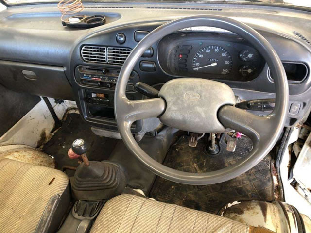 1996 Daihatsu Hijet Truck S110P (UW-6968b193814b4)[4]