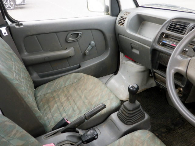 2000 Suzuki Carry Truck DB52T (UW-69789264ef880)[8]