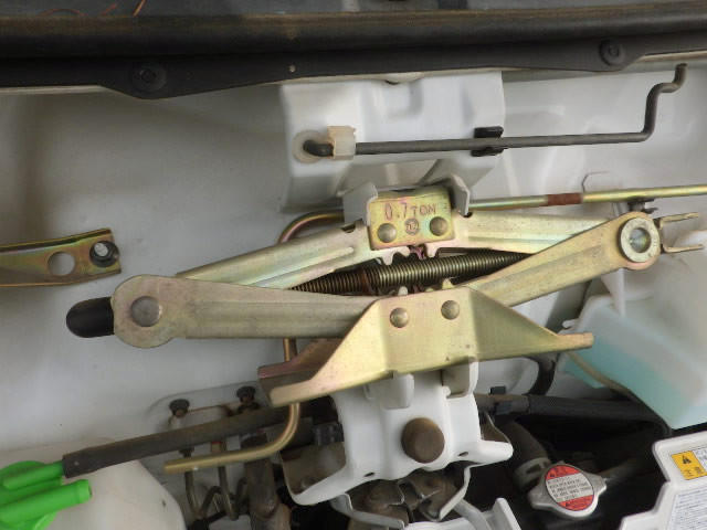 2000 Suzuki Carry Truck DB52T (UW-69789264ef880)[19]