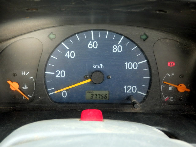 2000 Suzuki Carry Truck DB52T (UW-69789264ef880)[12]