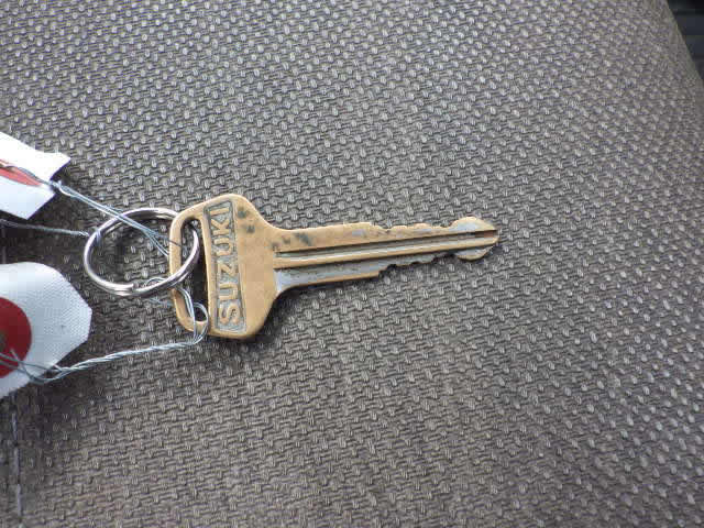 1997 Suzuki Carry Truck DC51T (UW-69843fe33570a)[14]