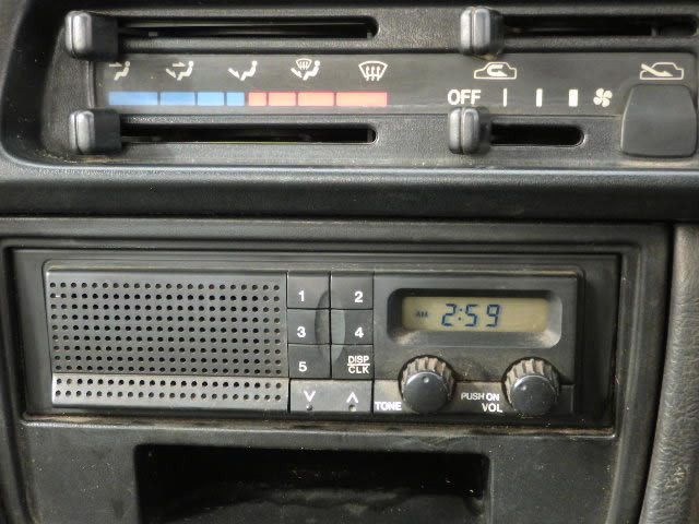 1997 Suzuki Carry Truck DC51T (UW-69843fe33570a)[11]