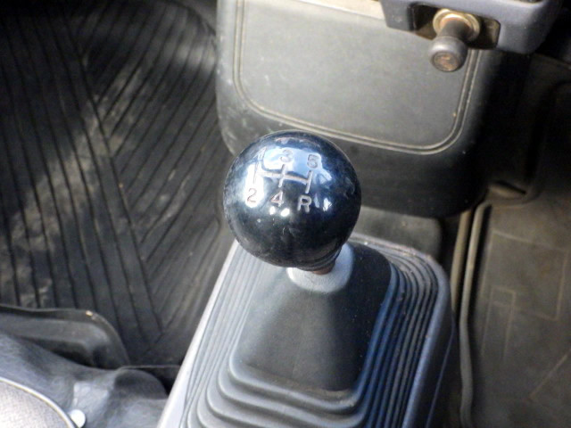 1997 Mitsubishi Minicab Truck U42T (UW-698452fcdd31d)[14]