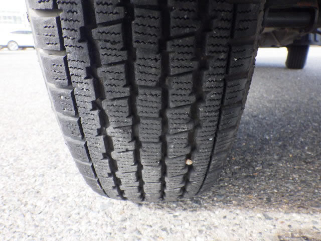 1997 Mitsubishi Minicab Truck U42T (UW-698452fcdd31d)[30]