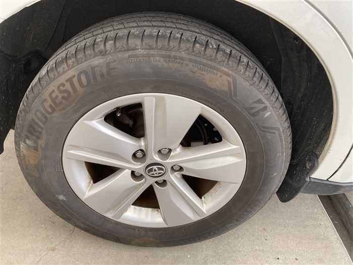 2014 Toyota Harrier DBA-ZSU65W (UW-69ad0016d7c96)[8]