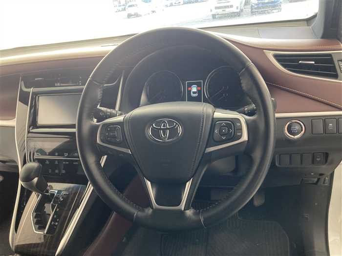 2014 Toyota Harrier DBA-ZSU65W (UW-69ad0016d7c96)[16]