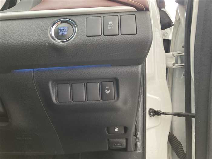 2014 Toyota Harrier DBA-ZSU65W (UW-69ad0016d7c96)[17]