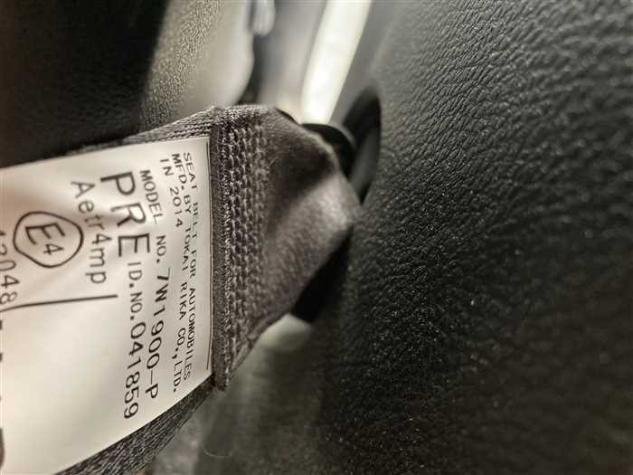 2014 Toyota Harrier DBA-ZSU65W (UW-69ad0016d7c96)[26]