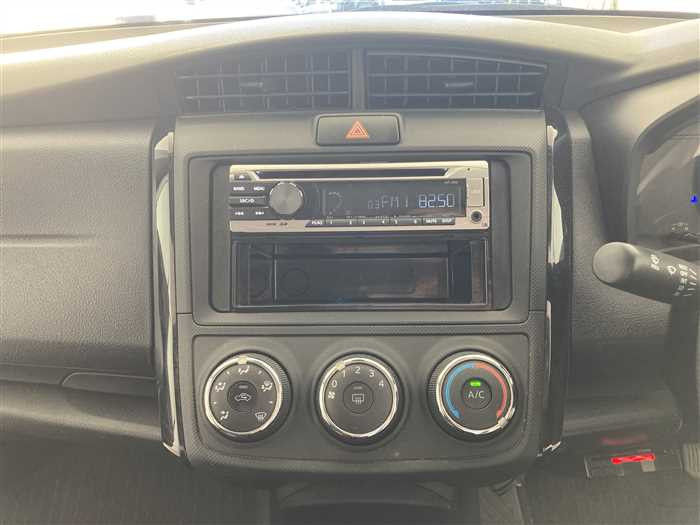 2020 Toyota Corolla Axio 5BA-NRE161 (UW-69ad001a9a3cb)[19]