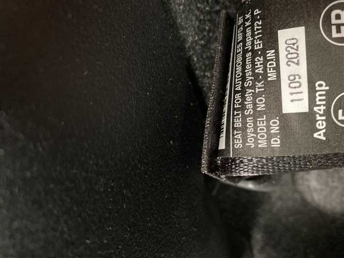 2020 Toyota Corolla Axio 5BA-NRE161 (UW-69ad001a9a3cb)[21]