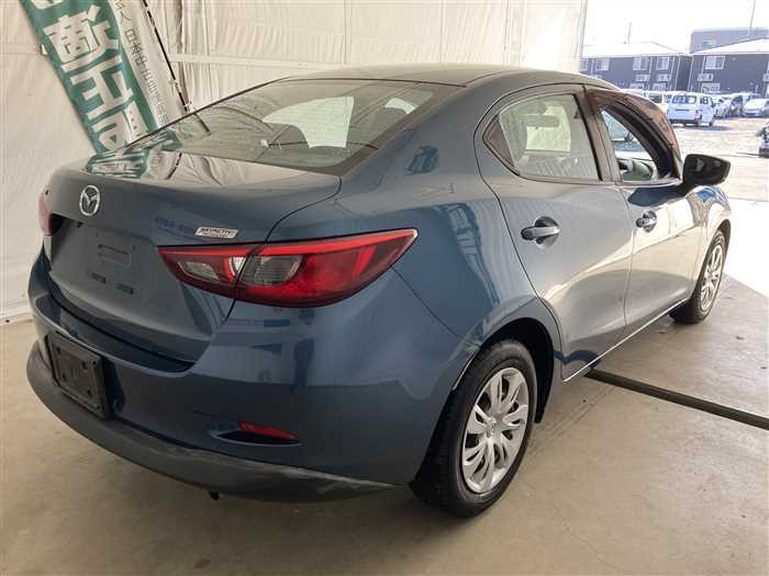 2020 Mazda Mazda2 4BA-DJLFJ (UW-6981ac3d8cf49)[1]