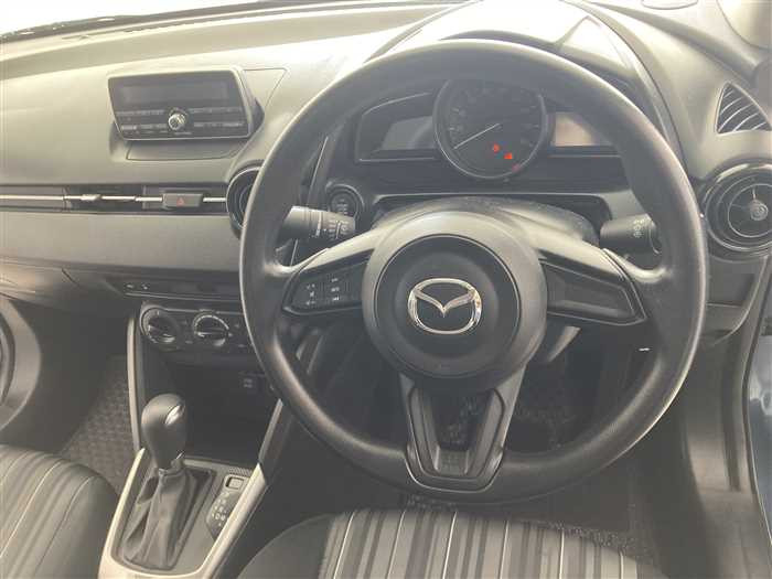 2020 Mazda Mazda2 4BA-DJLFJ (UW-6981ac3d8cf49)[16]