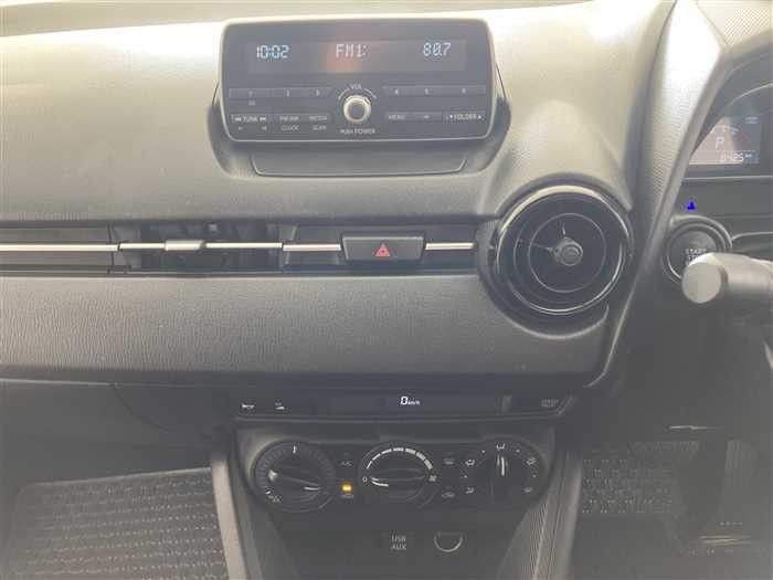 2020 Mazda Mazda2 4BA-DJLFJ (UW-6981ac3d8cf49)[18]