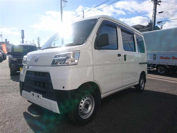 2021 Daihatsu Hijet Cargo S321V (UW-6981ac427f3d6)[1]