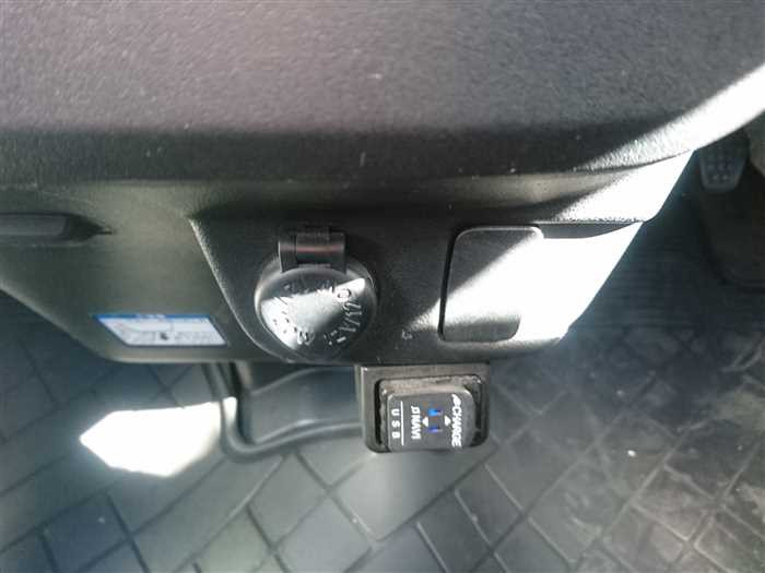 2021 Daihatsu Hijet Cargo S321V (UW-6981ac427f3d6)[23]