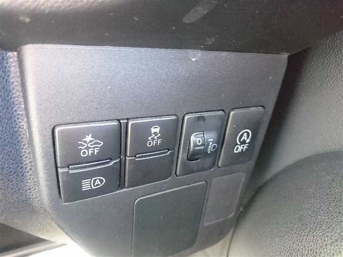 2021 Daihatsu Hijet Cargo S321V (UW-6981ac427f3d6)[24]