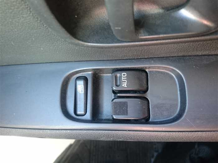 2021 Daihatsu Hijet Cargo S321V (UW-6981ac427f3d6)[25]