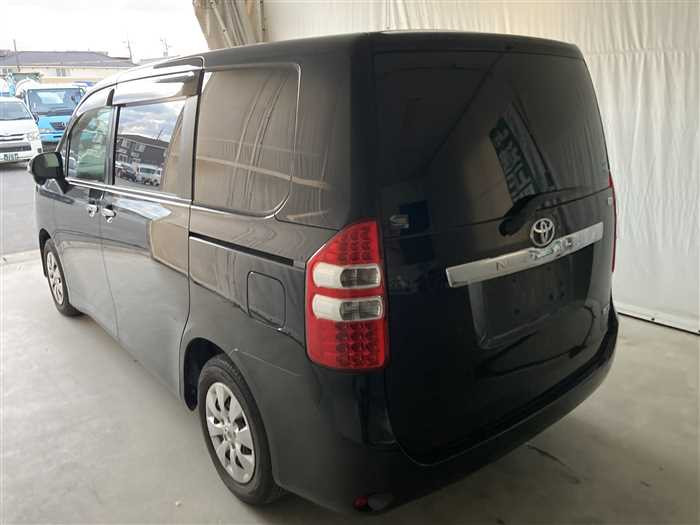 2013 Toyota Noah DBA-ZRR70G (UW-6981ac4618d35)[3]