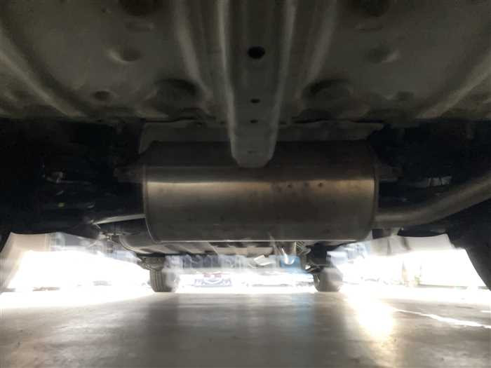 2013 Toyota Noah DBA-ZRR70G (UW-6981ac4618d35)[6]