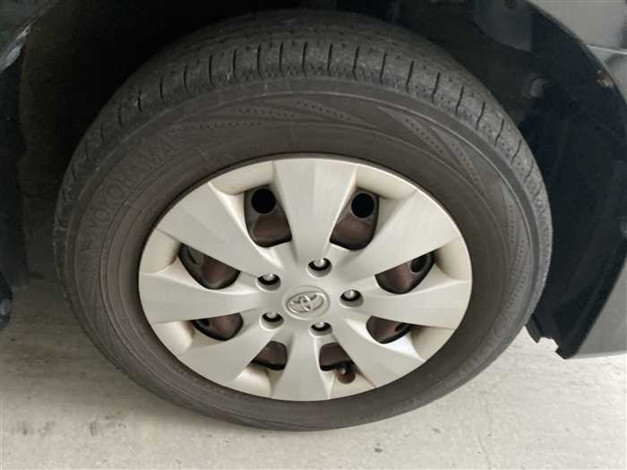 2013 Toyota Noah DBA-ZRR70G (UW-6981ac4618d35)[7]