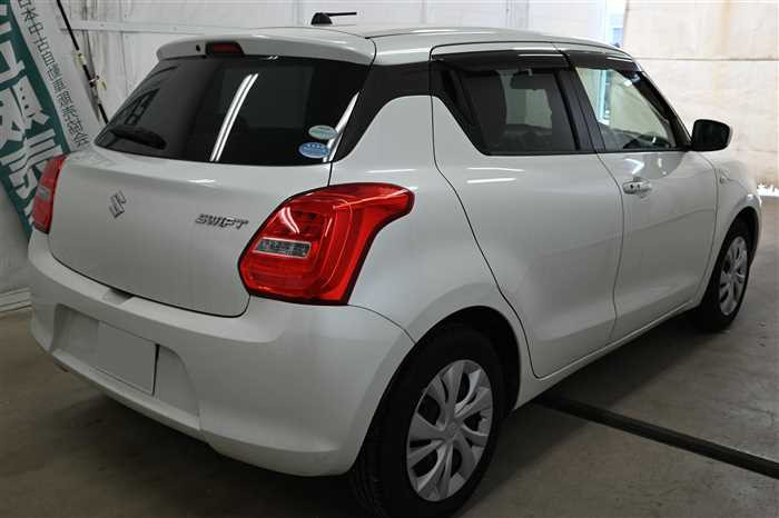 2017 Suzuki Swift DBA-ZC83S (UW-69a69417cf909)[1]