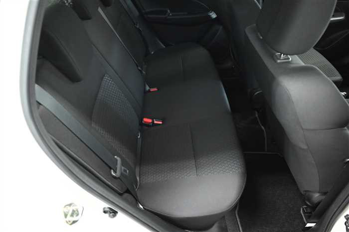 2017 Suzuki Swift DBA-ZC83S (UW-69a69417cf909)[9]