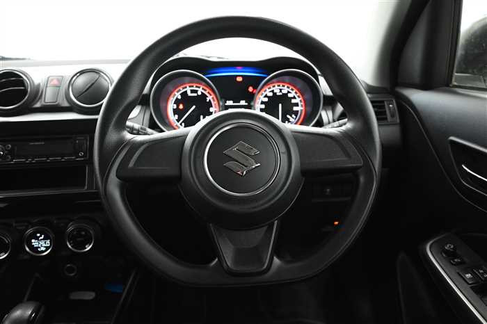 2017 Suzuki Swift DBA-ZC83S (UW-69a69417cf909)[15]