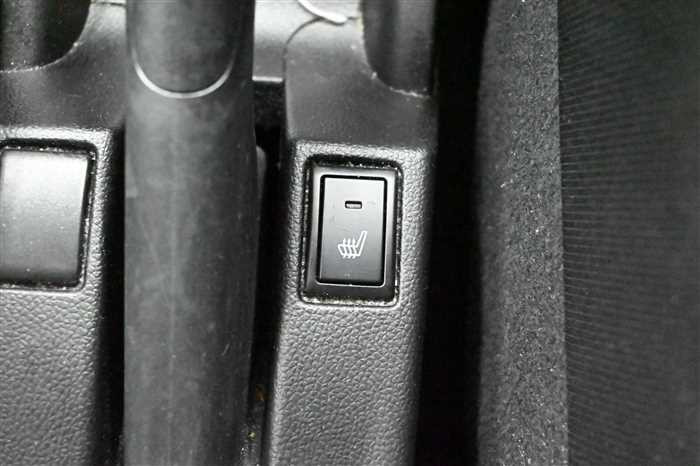 2017 Suzuki Swift DBA-ZC83S (UW-69a69417cf909)[18]